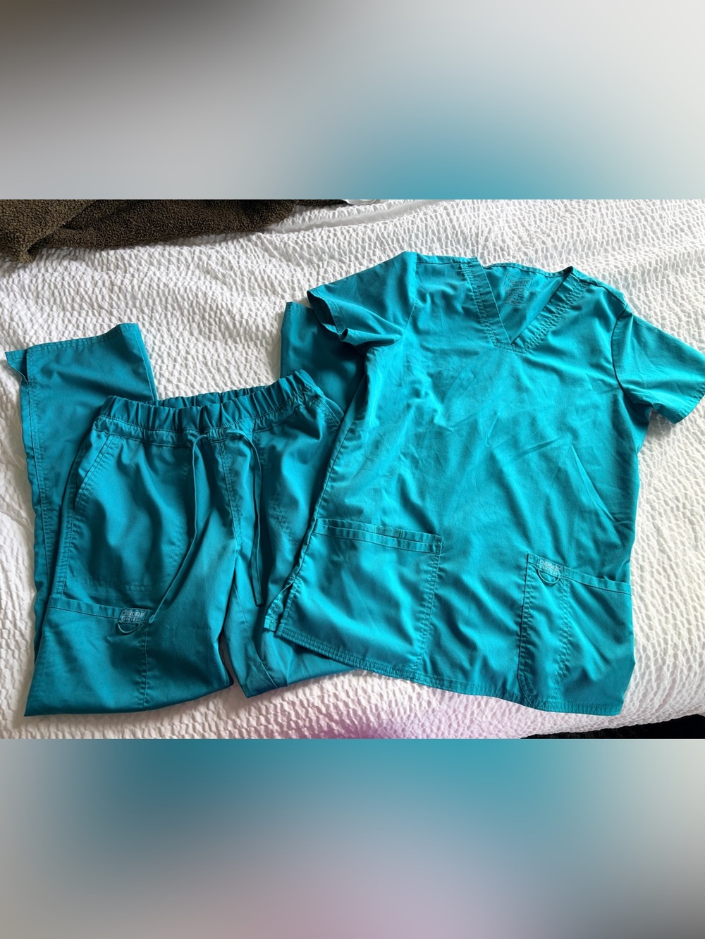 Cherokee workwear Scrubs Set - teal Top and Pants Sz S